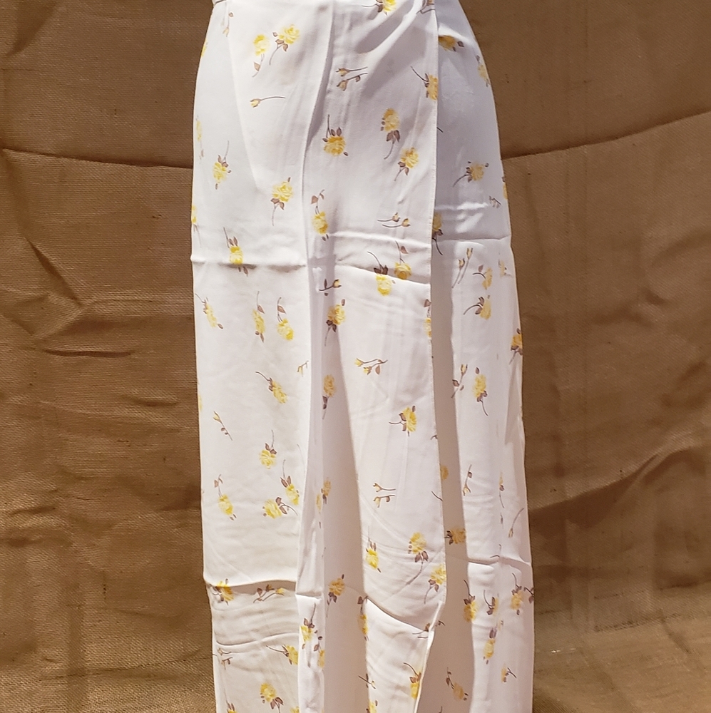 Flynn skye wrap it up skirt sunshine M